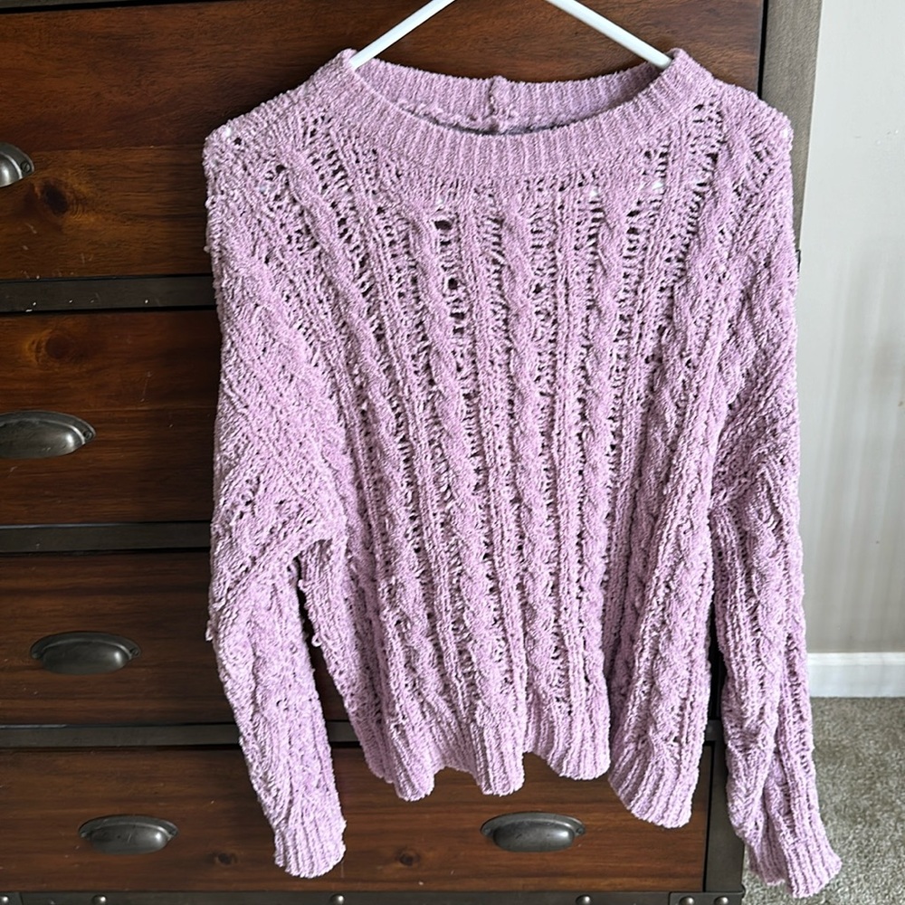 American Eagle soft pink sweater